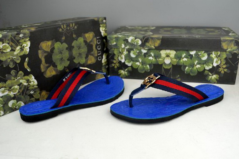 Gucci Slippers Woman--161